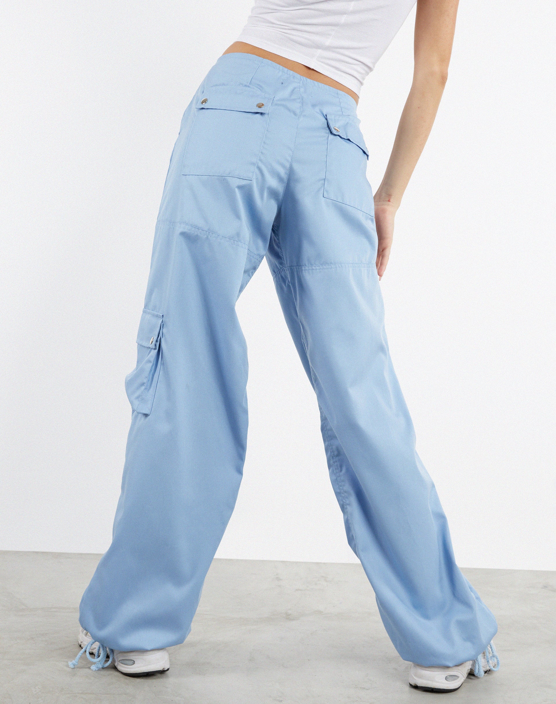 Image de MOTEL X JACQUIE Xander Cargo Trouser in Cotton Drill Blue
