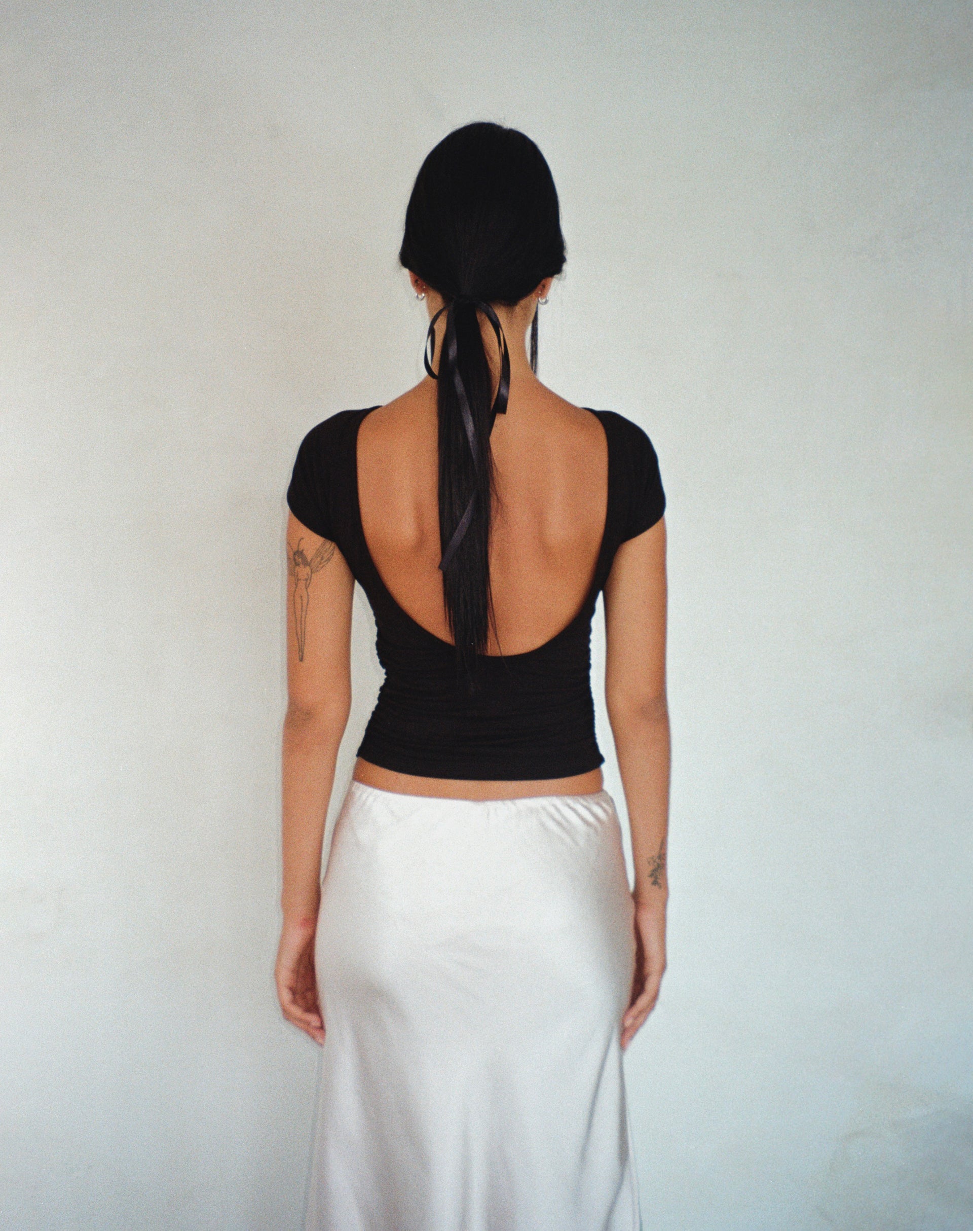 Image de Xareni Ruched Backless Top in Black