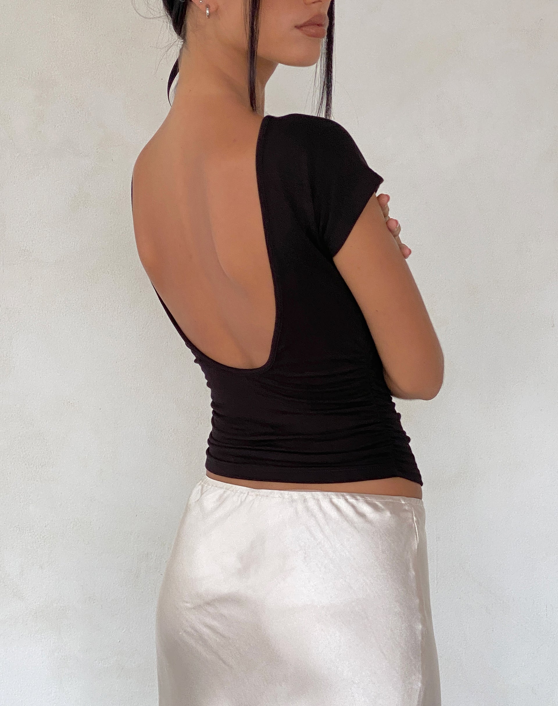 Image de Xareni Ruched Backless Top in Black