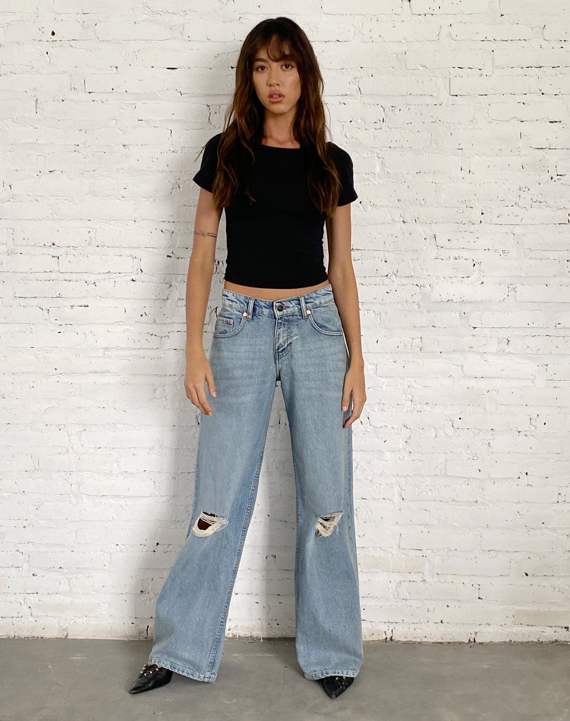 image de Ripped Roomy Extra Wide Low Rise Jean in Vintage Blue Wash