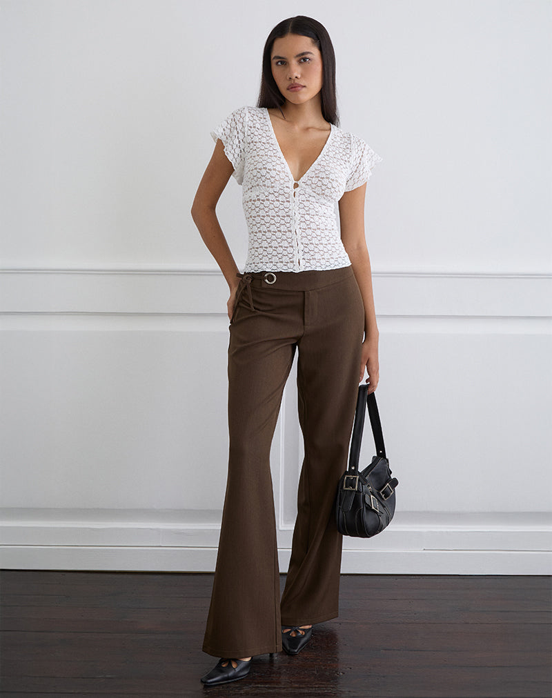 Image du haut à col en V boutonné Yeslin en dentelle blanche