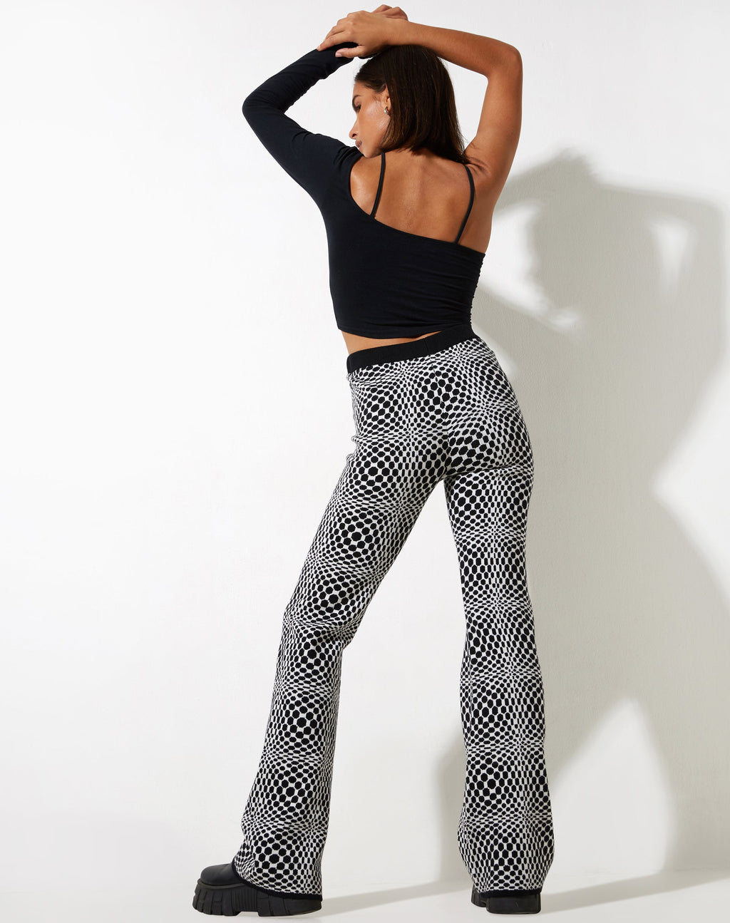 Pantalon Yuana en monochrome optique carré noir et blanc
