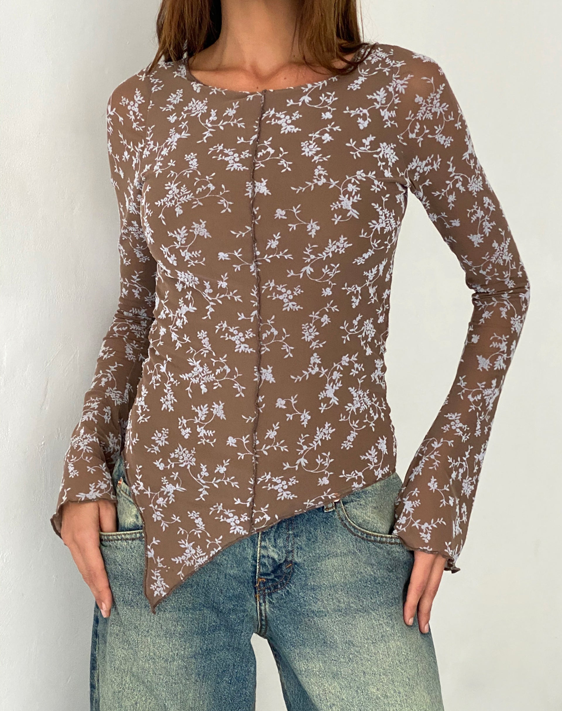 Image de Zest Mesh Long Sleeve Top in Botanist Flock Dark Taupe