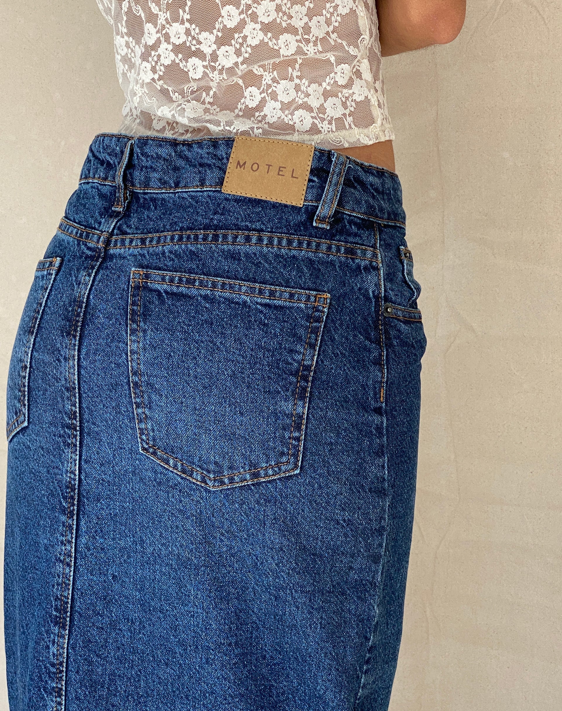 image de Jupe longue en denim à taille basse, bleu moyen utilisé