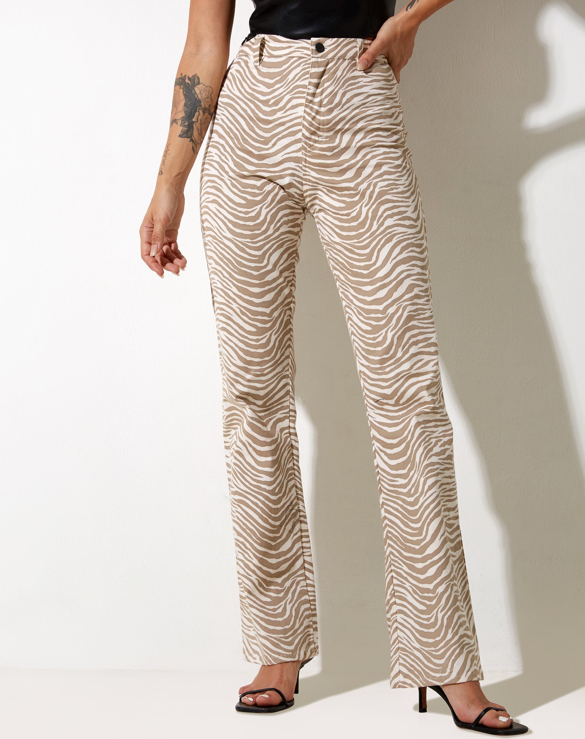 Image de Zoven Flare Trouser in Tonal Zebra