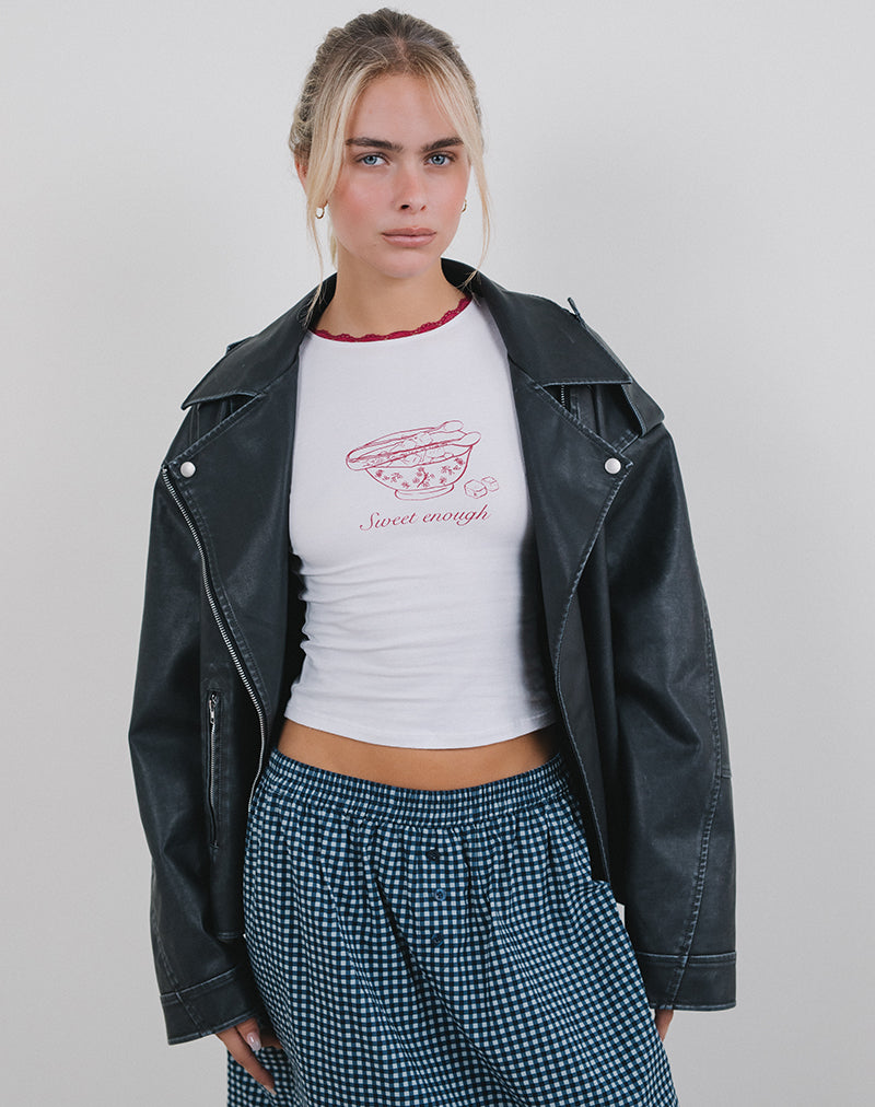 Zyzy Baby Tee en blanc avec graphique Sweet Enough