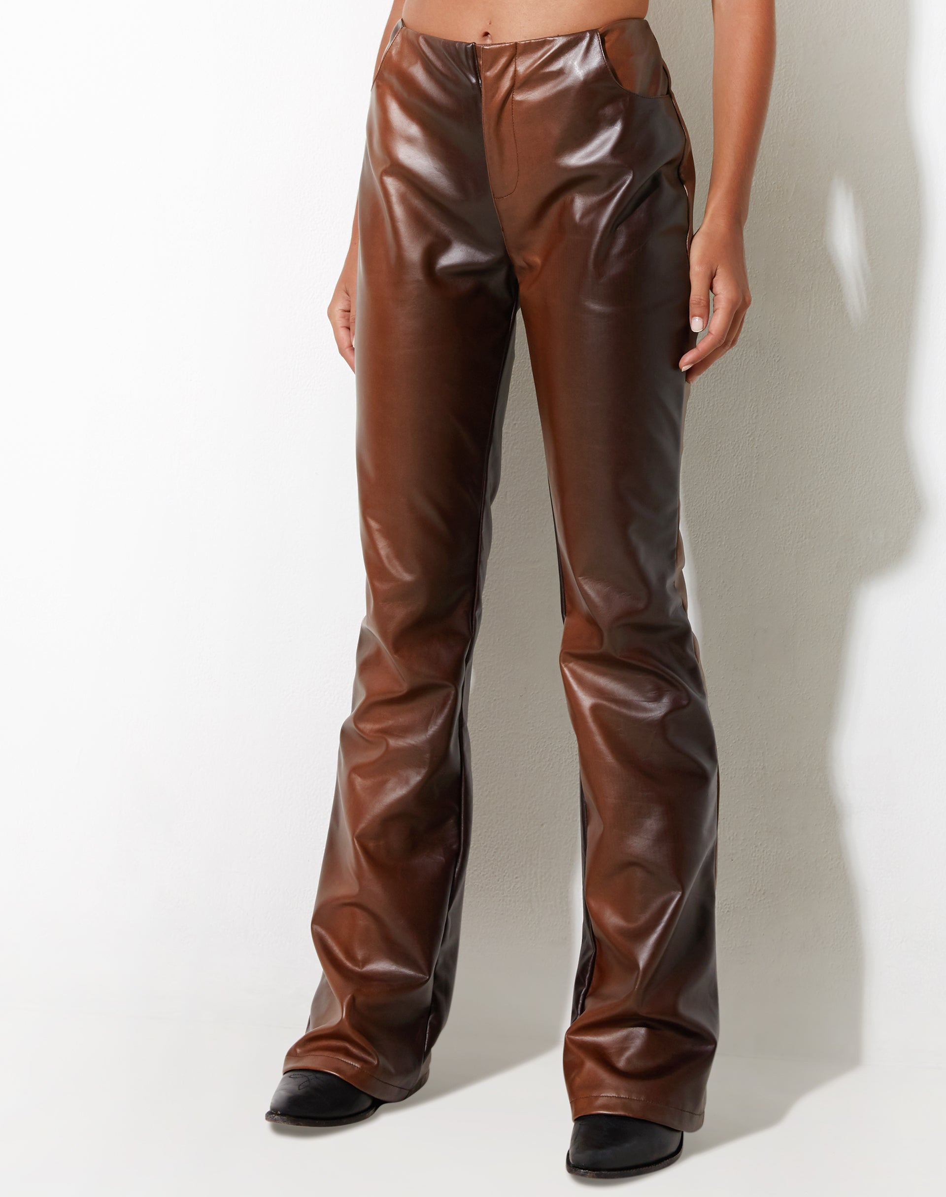 Image de Pantalon Zakiya en PU Ombre Brown