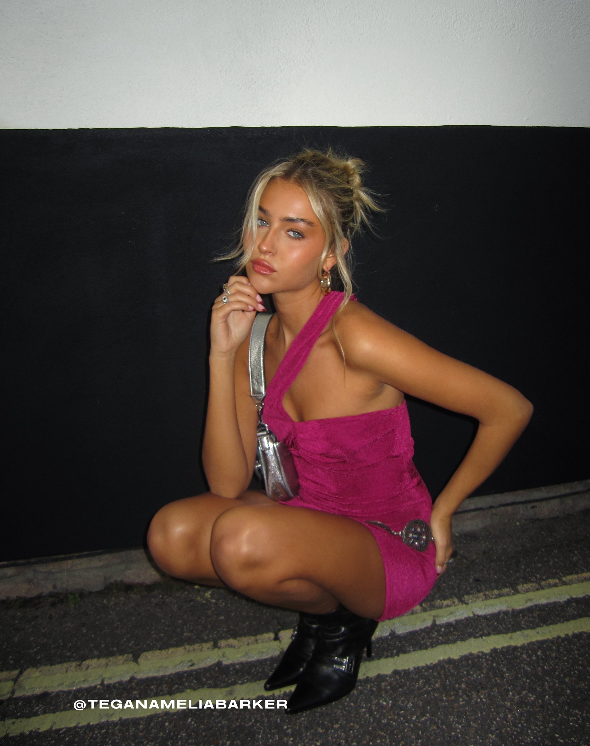 Image de Alessa One Shoulder Mini Dress in Magenta Purple