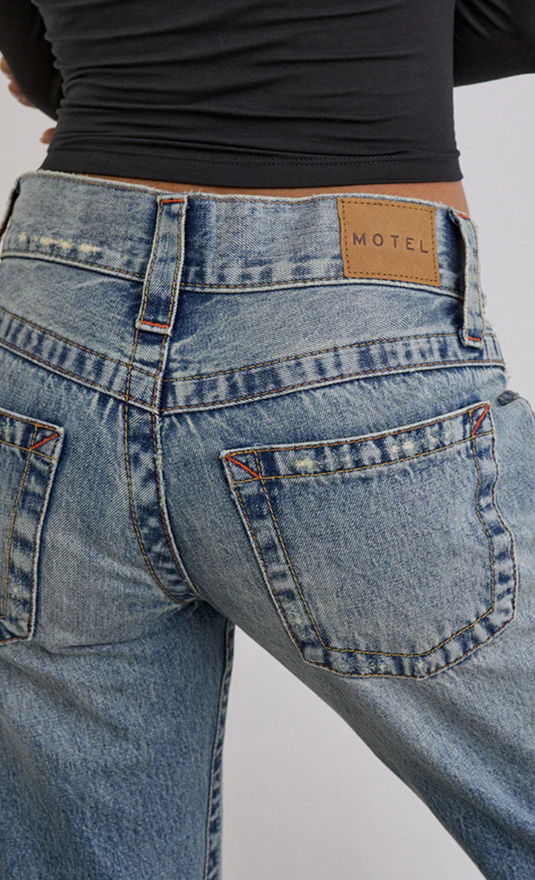 Ripped Low Rise Twisted Seam (couture torsadée)