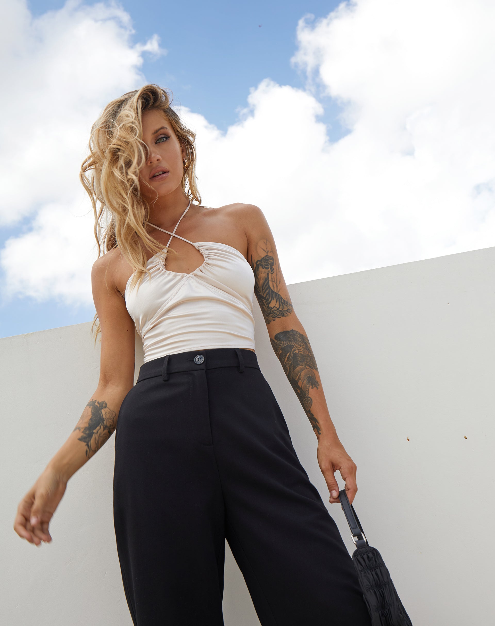 Image de Haltri Crop Top in Satin Ivory