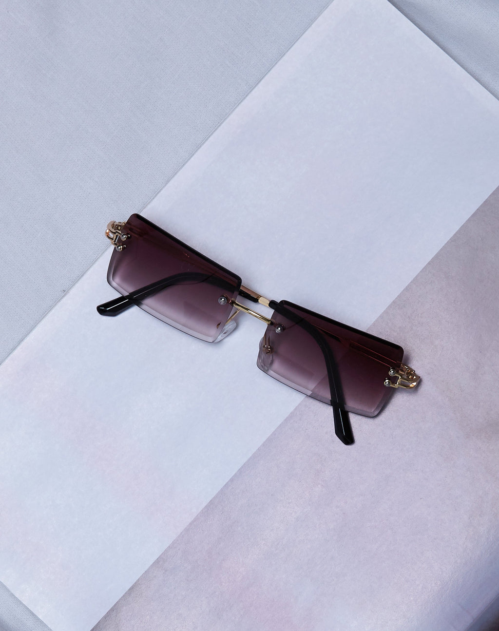 Lunettes de soleil Yumi en noir et or