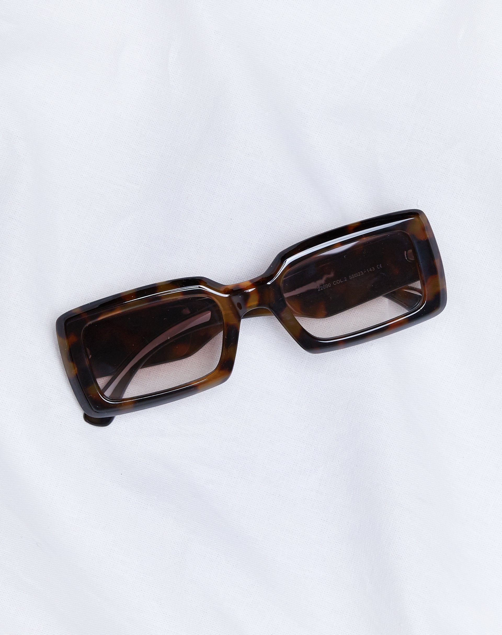 Image de Lunettes de soleil Tella en tortue