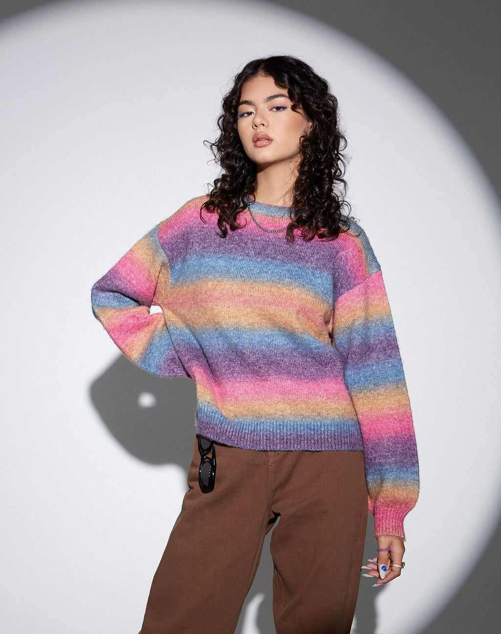 Pull Ammaria de MOTEL X OLIVIA NEILL en rose et violet
