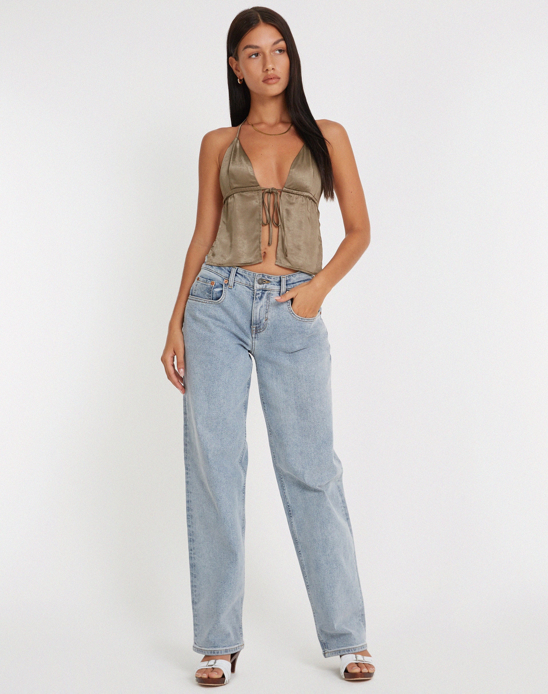 Image de Arula Cami Top in Satin Dark Olive
