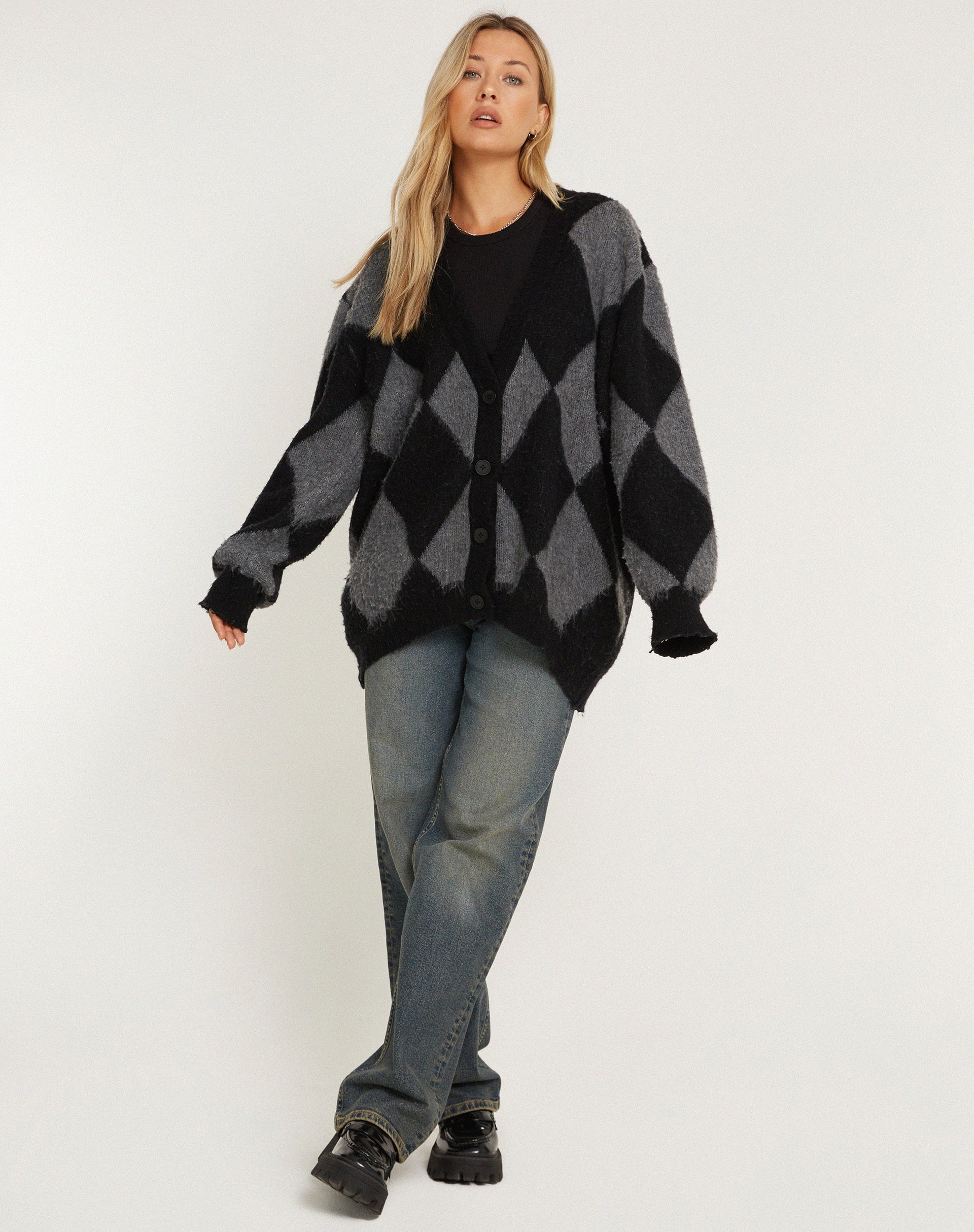 image de Aureli Cardi en Harlequin gris et noir