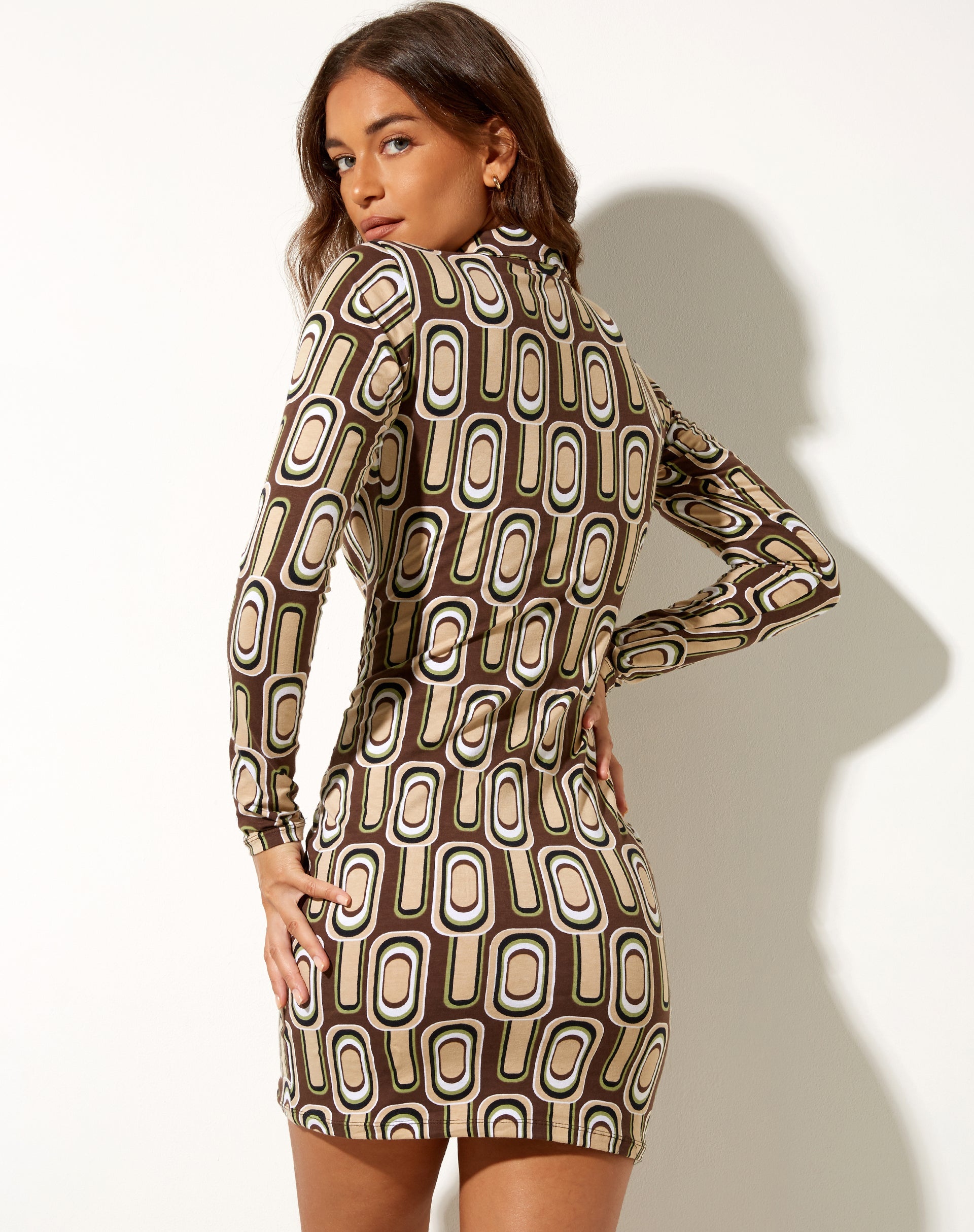Image de la robe Avaya à pois rétro Marron