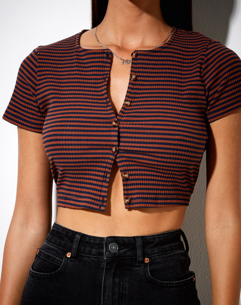 Avia Crop Top in Rib Brown and Navy (marron et bleu marine)