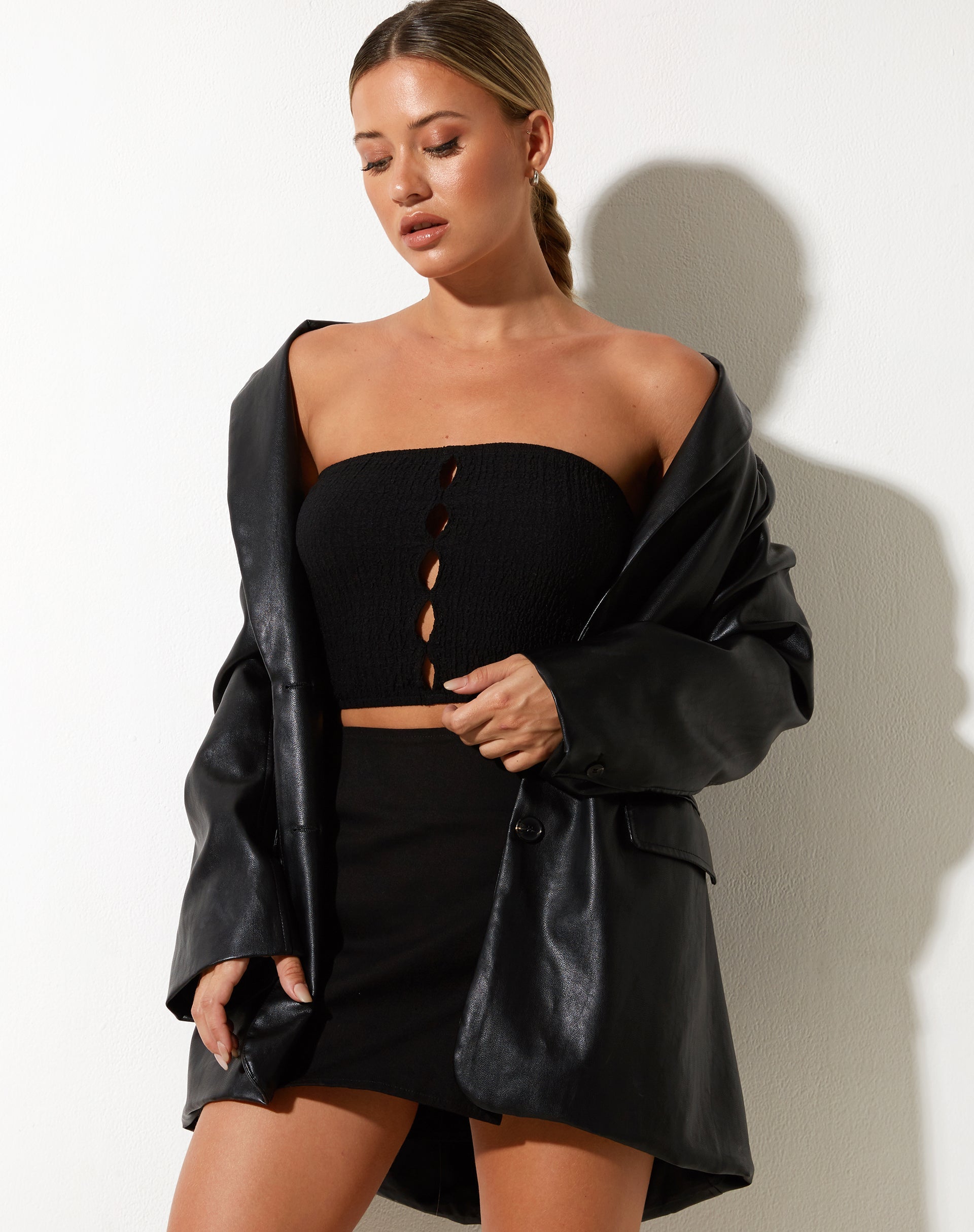 image de Baha Bandeau Top in Bubble Jersey Black