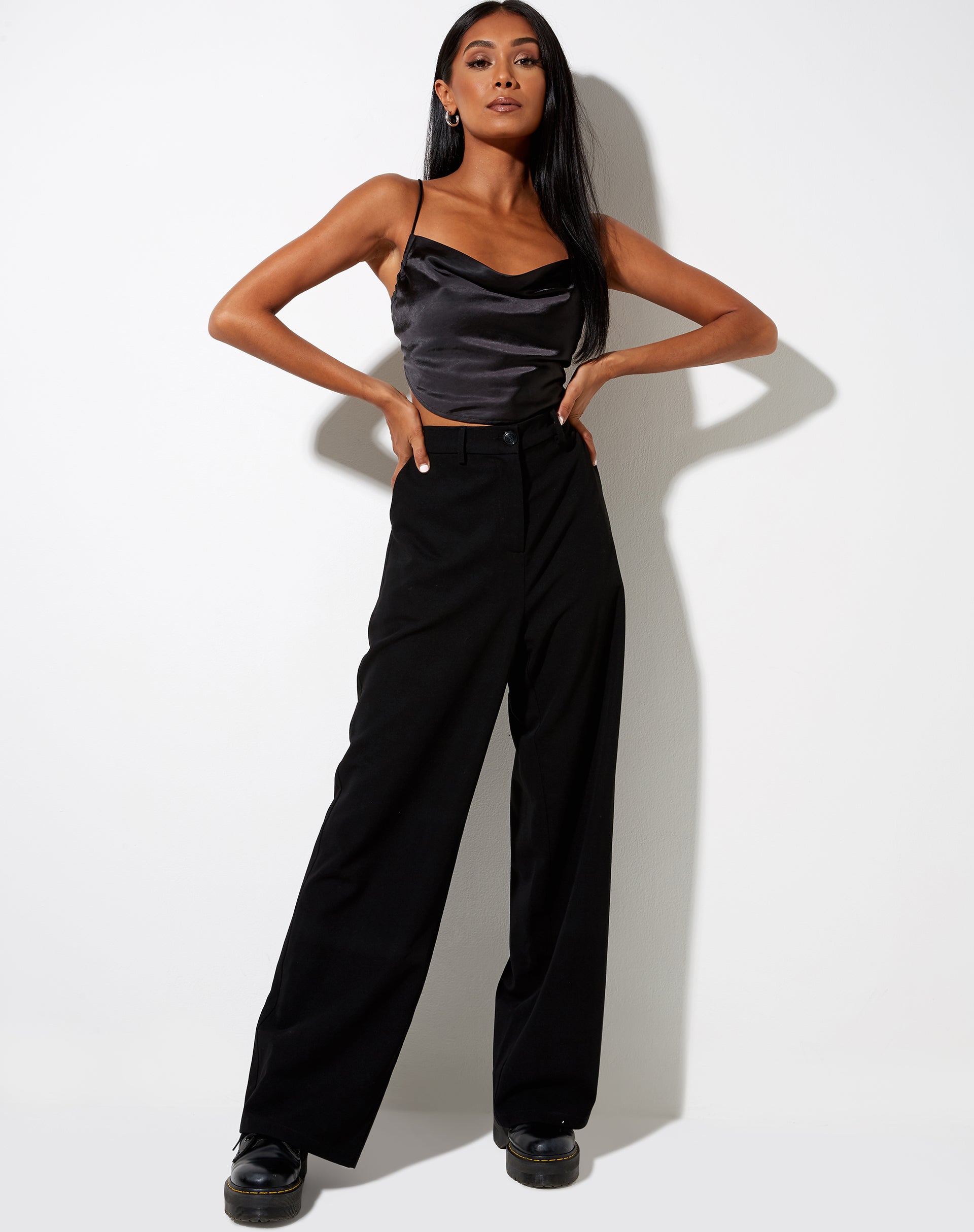 Image de Baila Crop Top in Satin Black