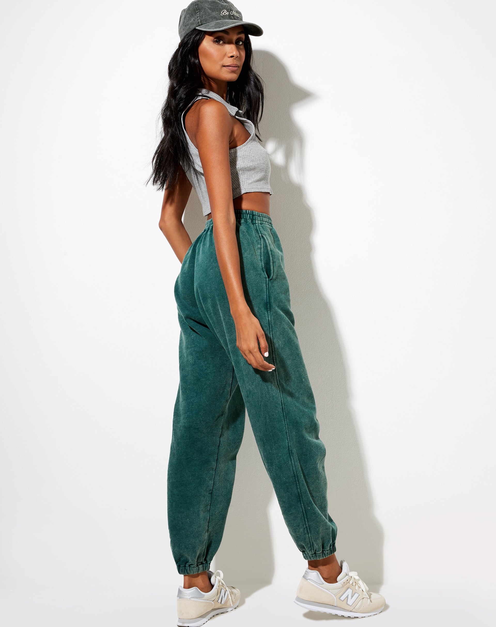 Image de Basta Jogger en vert délavé Angel Energy Cherub Embro