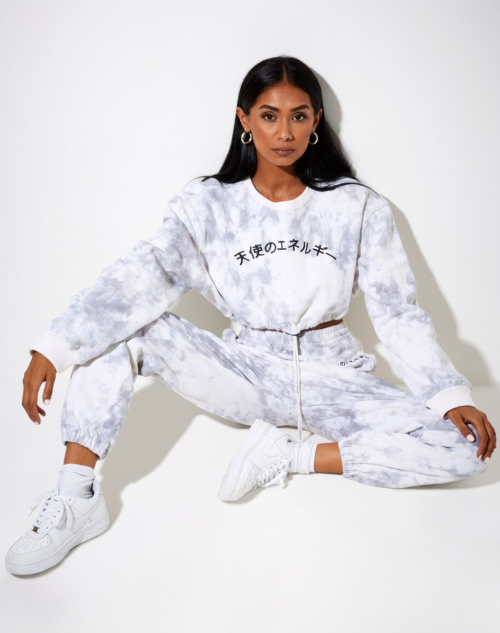 Pull Markey en gris Tie Dye Angel Energy Embro