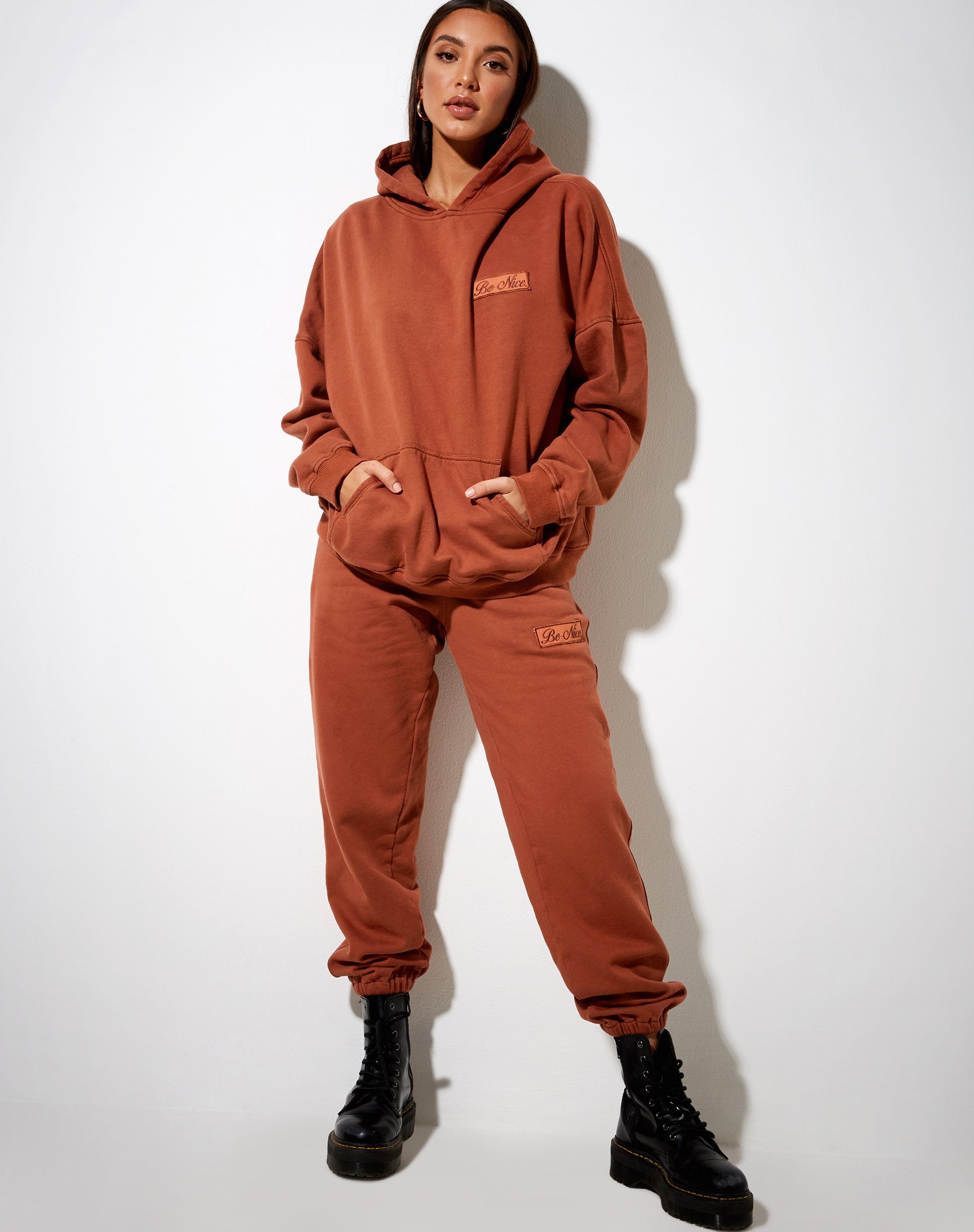 Image de Basta Jogger en brique brûlée Be Nice Label Embro