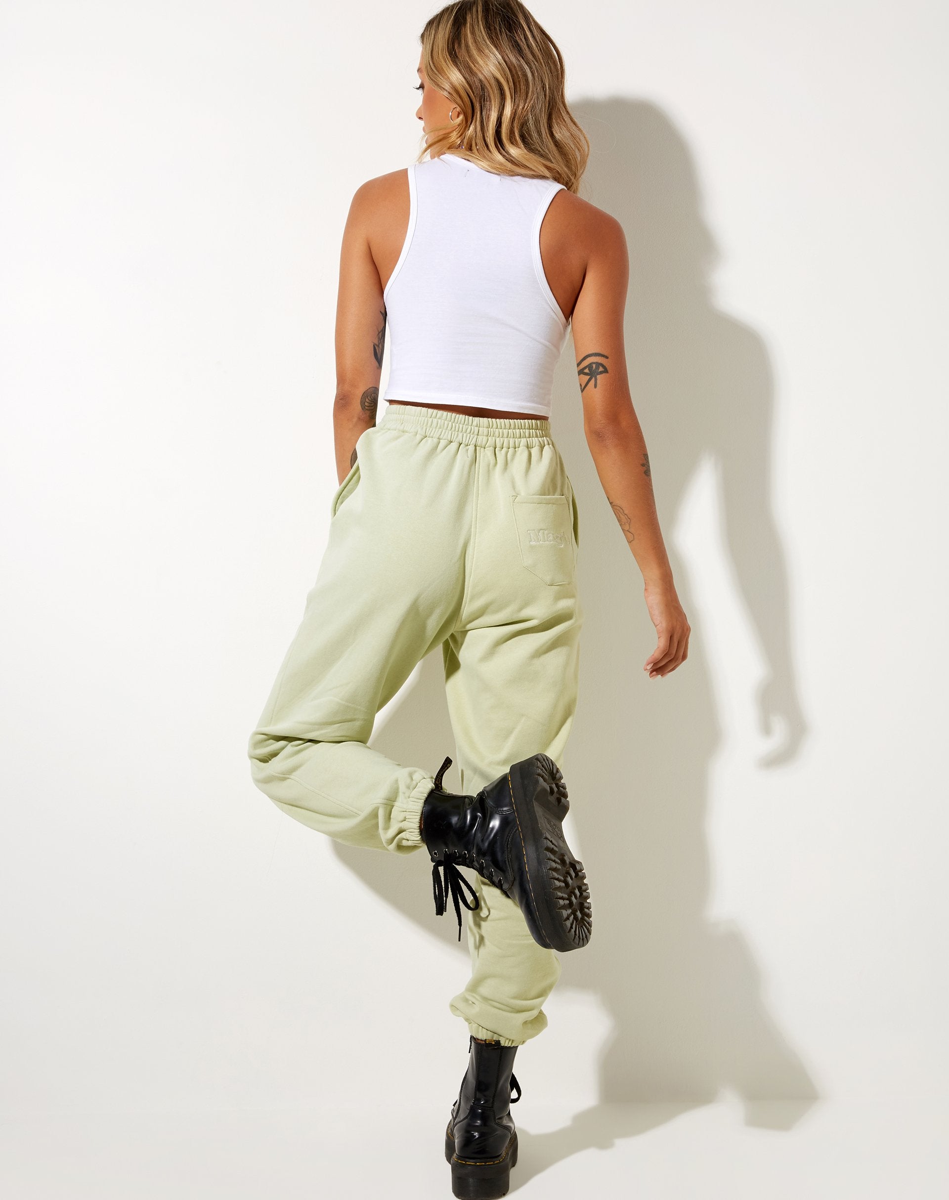 Image de Besties Jogger in Green Graffiti Magic Embro