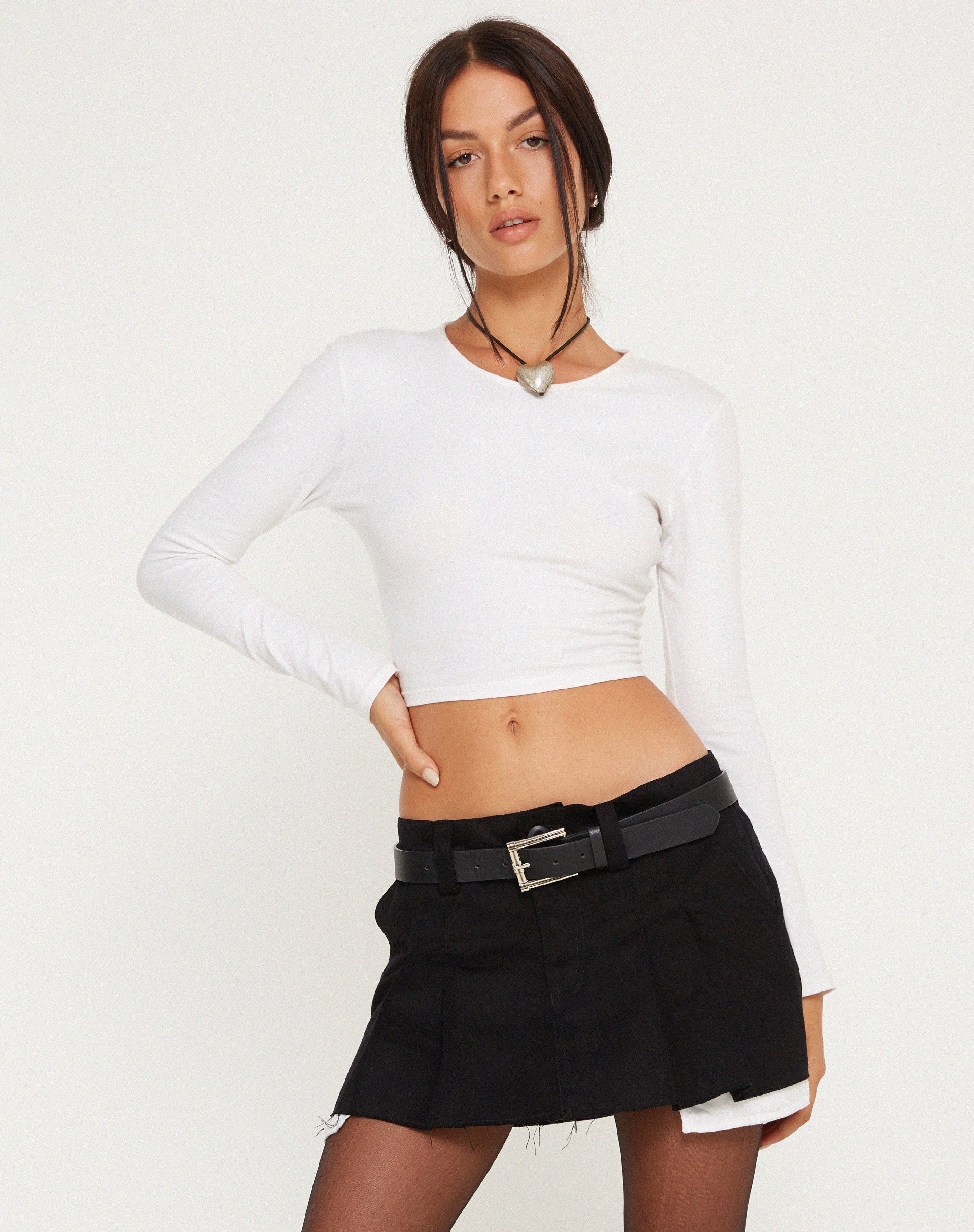 Image de Mini jupe taille basse Blythe en Twill Suede Noir