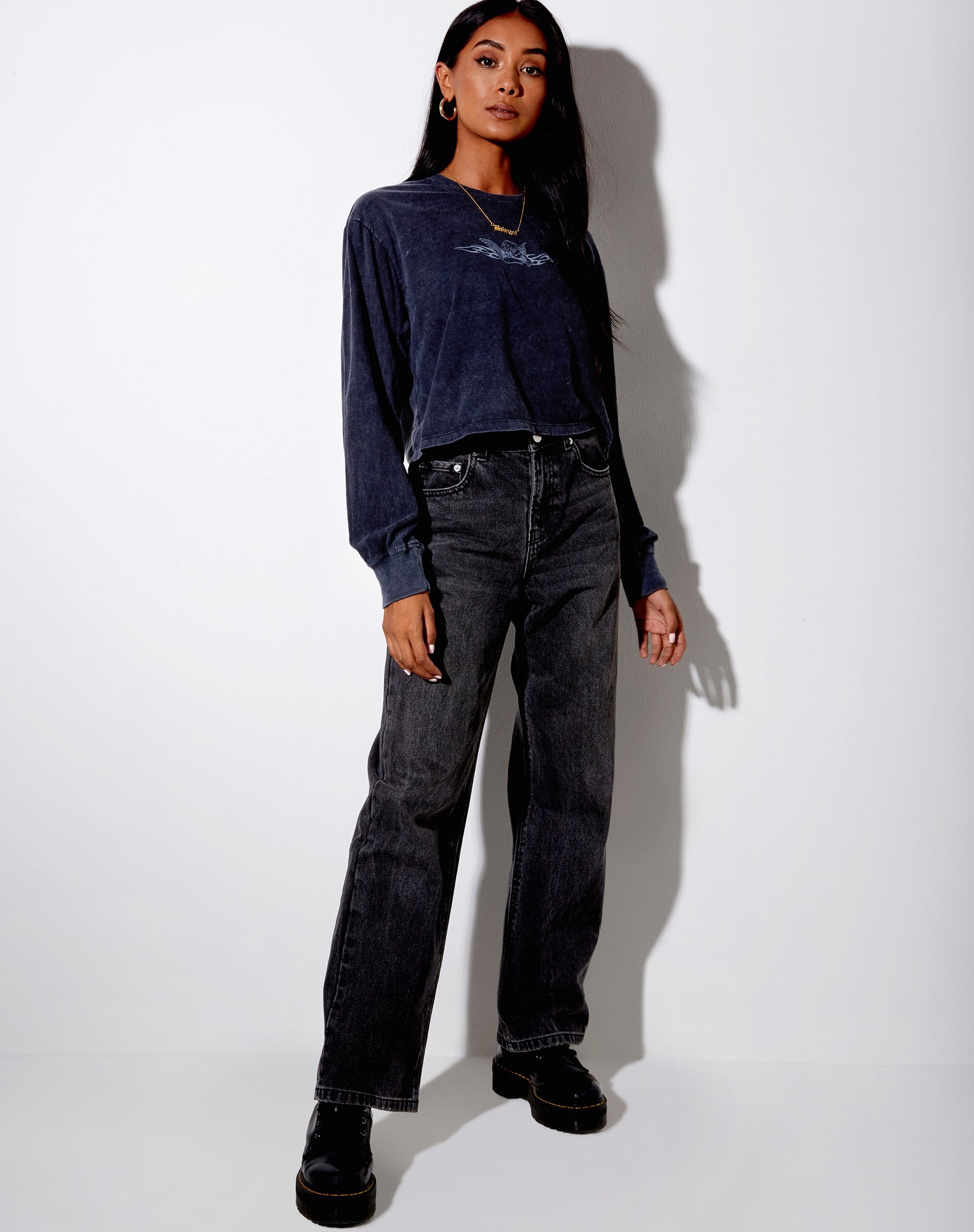 Image de Boli Crop Tee in Black Wash Tribal Angelo