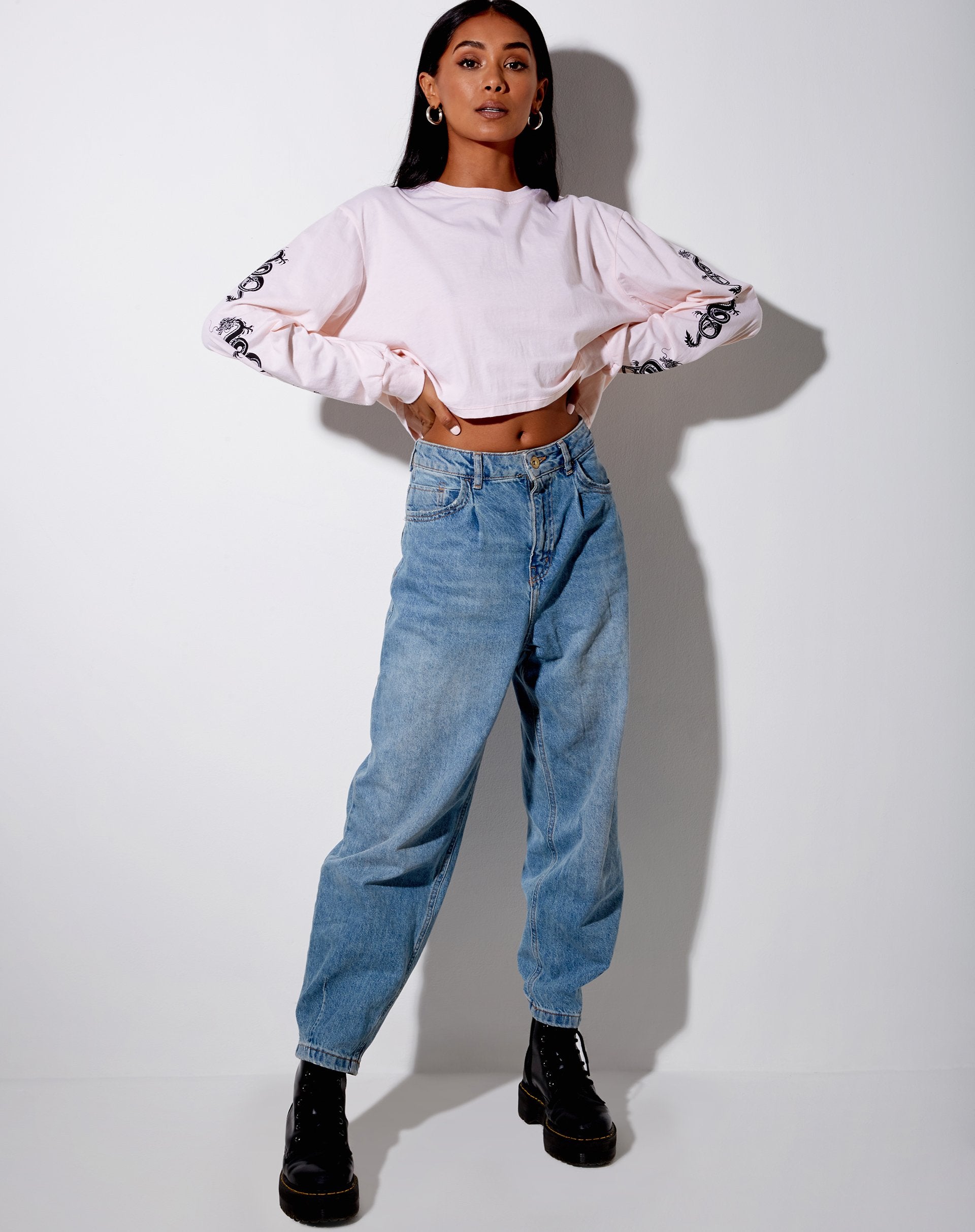 Image de Boli Crop Tee en Blush Pink Dragon