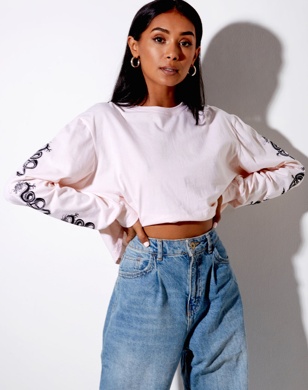 Boli Crop Tee en Blush Pink Dragon