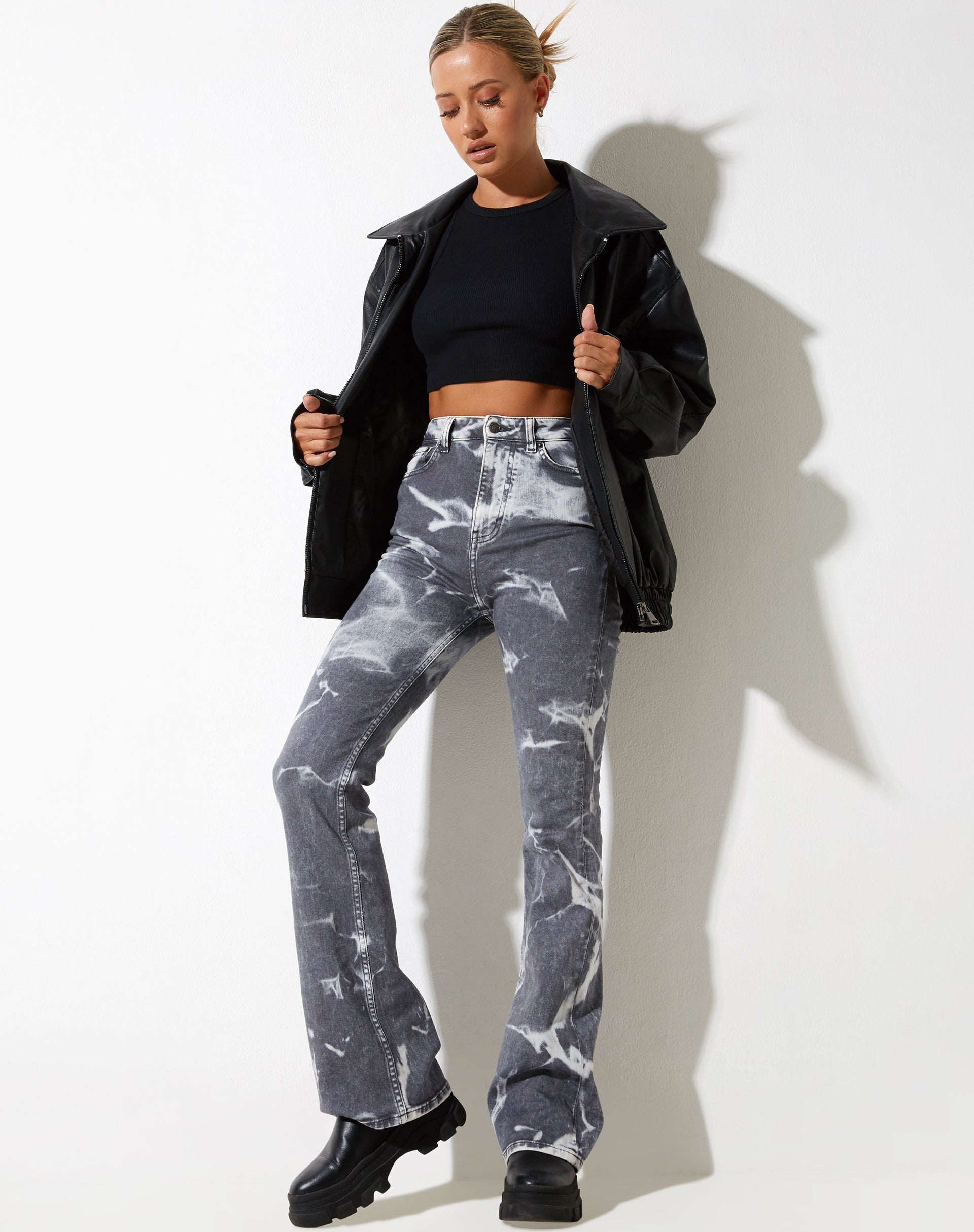 image de Bootleg Jeans en Laser Smoke Grey