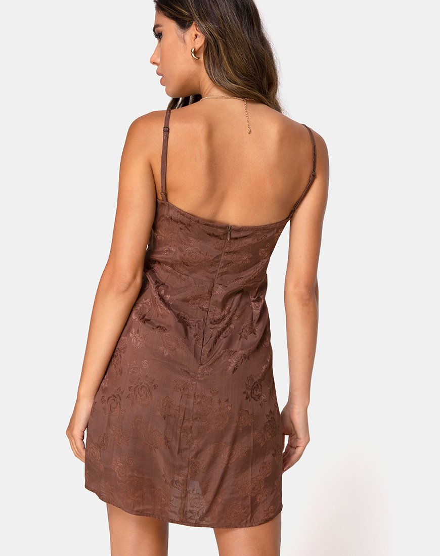 Robe longue Boyasly en satin rose chocolat