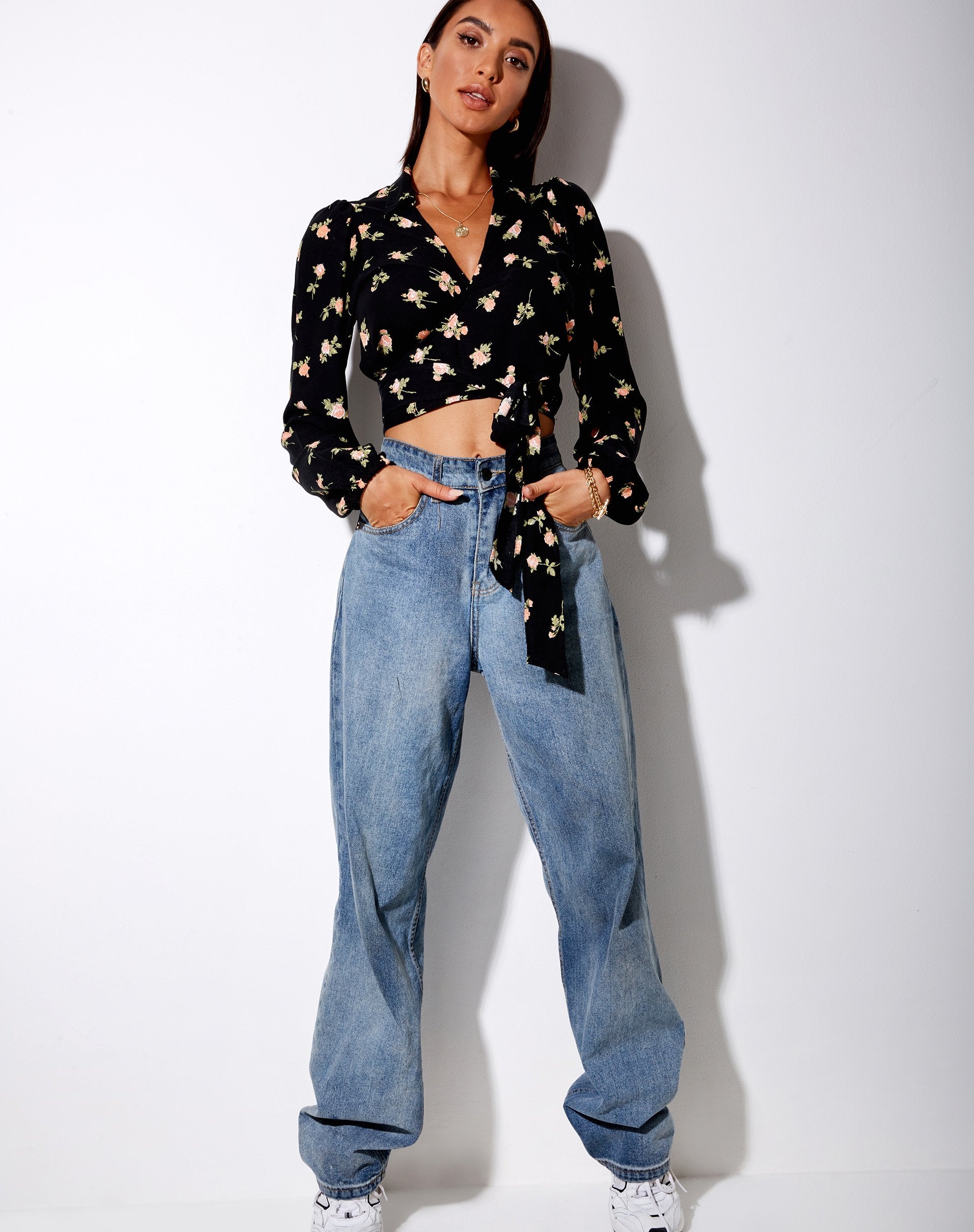 Image de Briza Crop Top in Rose Garden Black