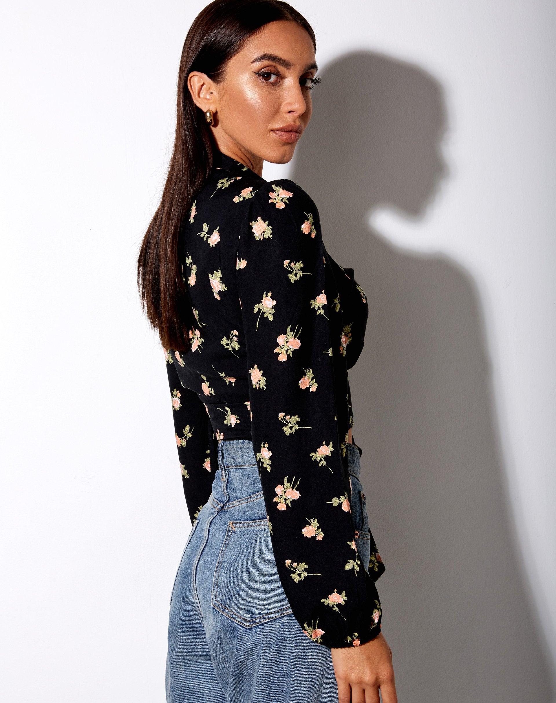 Image de Briza Crop Top in Rose Garden Black
