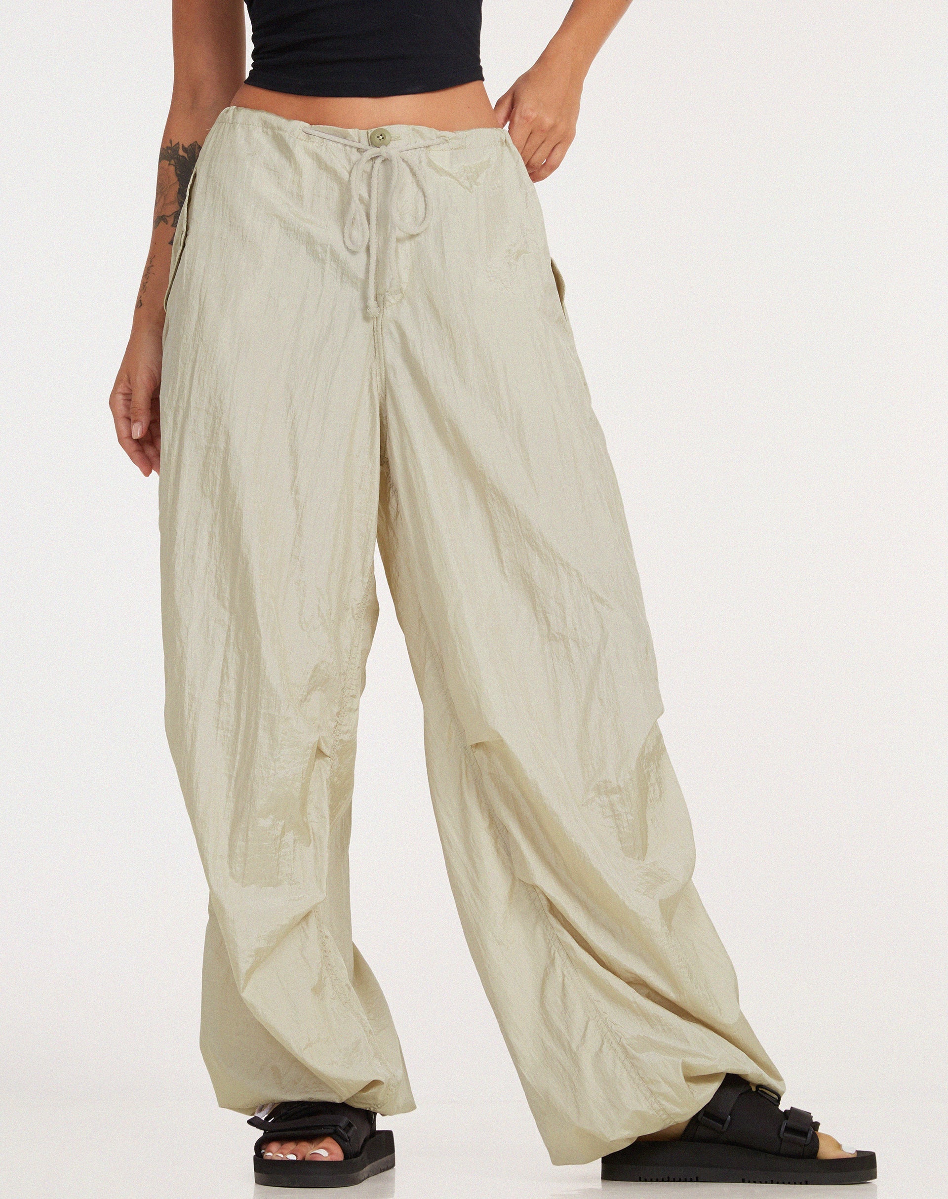 Image du pantalon Chute en Parachute Almond Milk