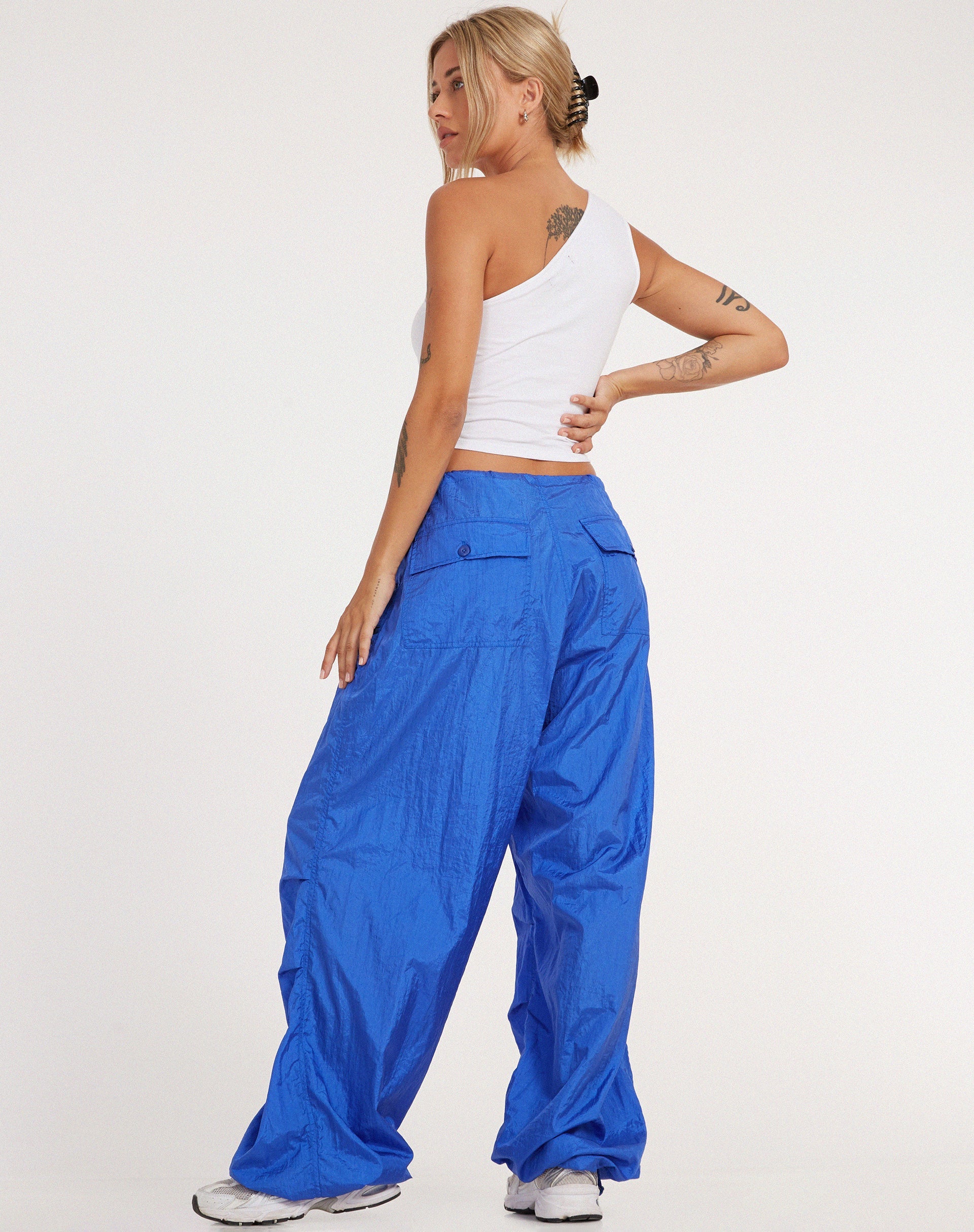 Image du pantalon Chute en bleu cobalt