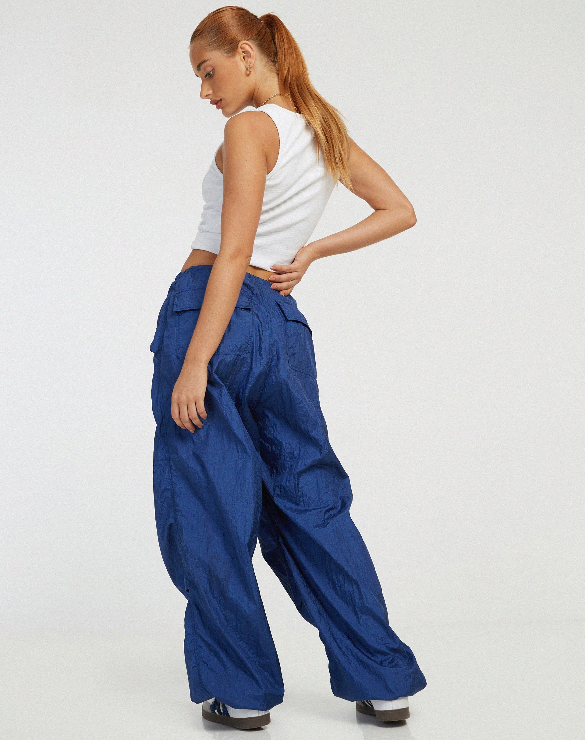 Image du pantalon Chute en marine