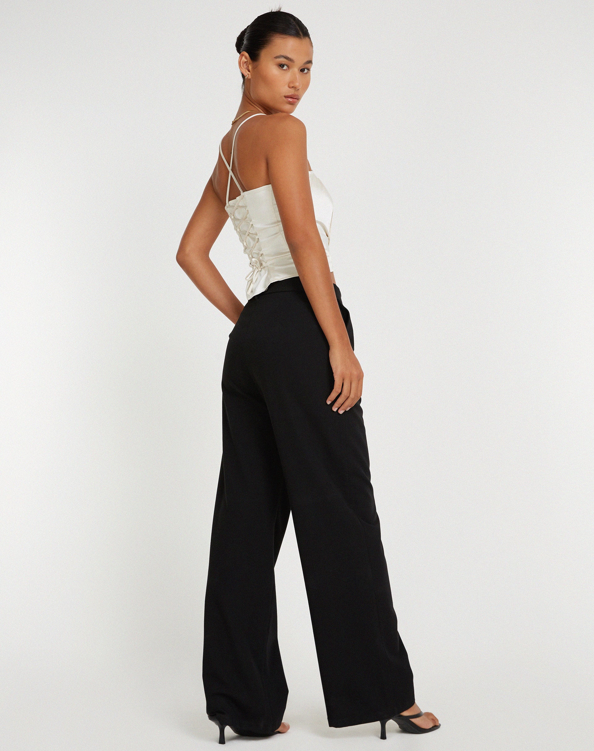 Image de Cosey Top en satin ivoire