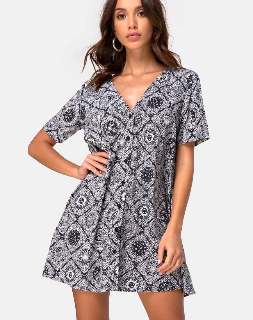 Robe Crosena en Astrology Black