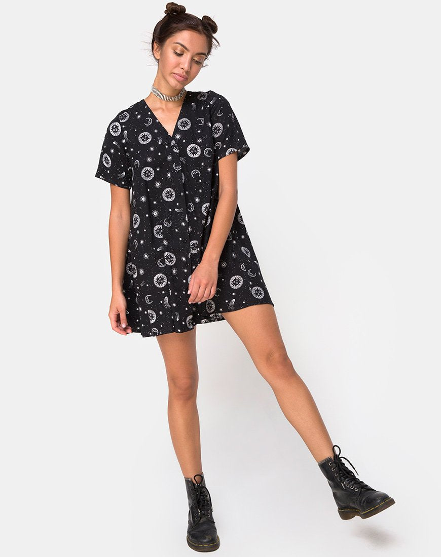 Image de Crosena Swing Dress in Small Celestial Black X Princess Polly