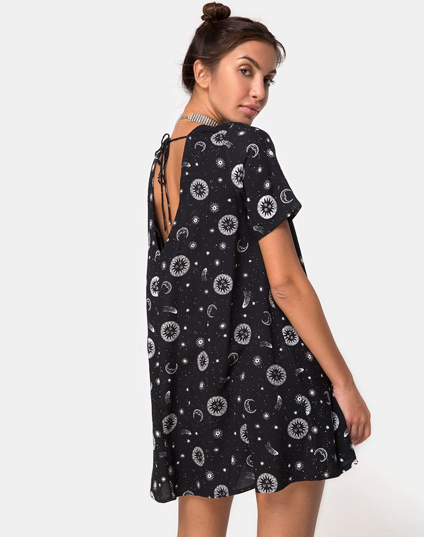 Image de Crosena Swing Dress in Small Celestial Black X Princess Polly