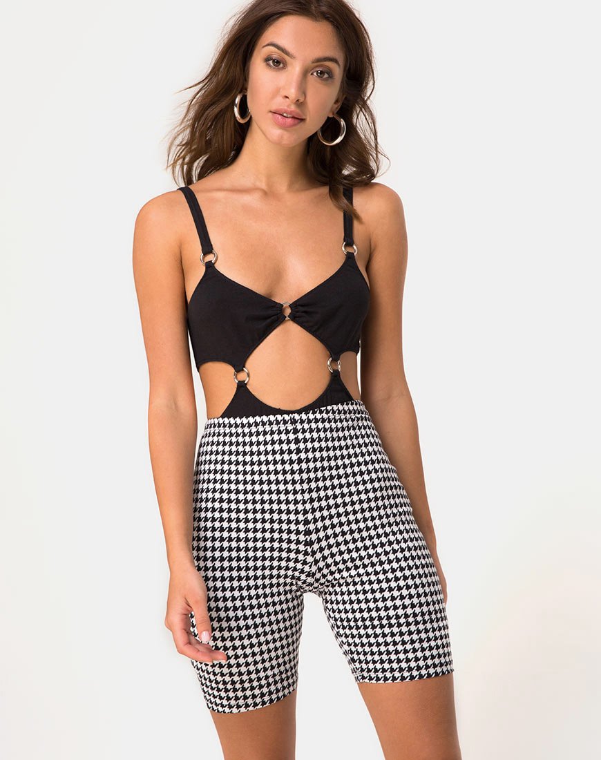 Cycle court en Dogtooth