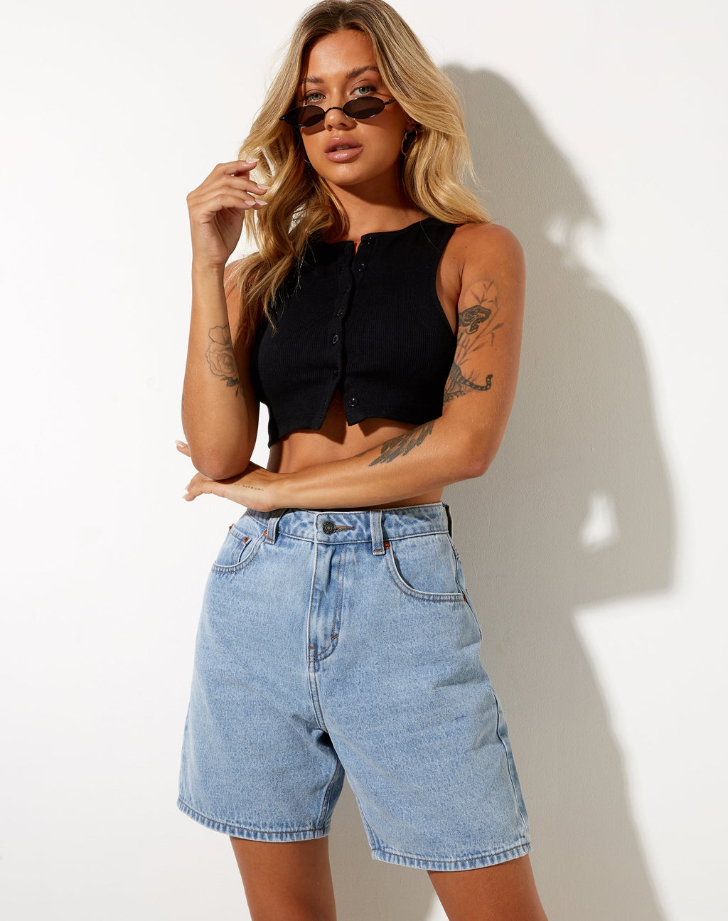 Short en denim Dad en bleu clair délavé ton sur ton