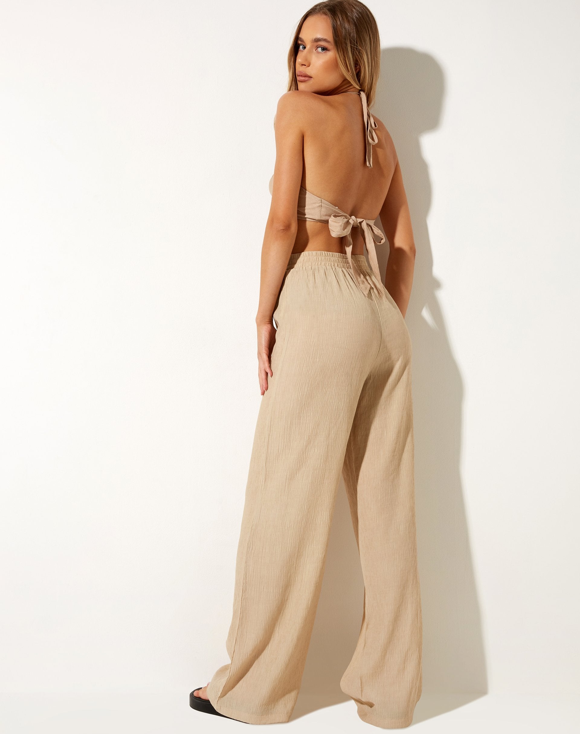 Image de Delphi Crop Top in Crinkle Tan