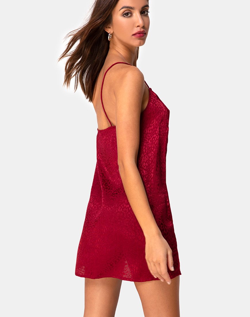 Datista Slip Dress en satin Cheetah Raspberry