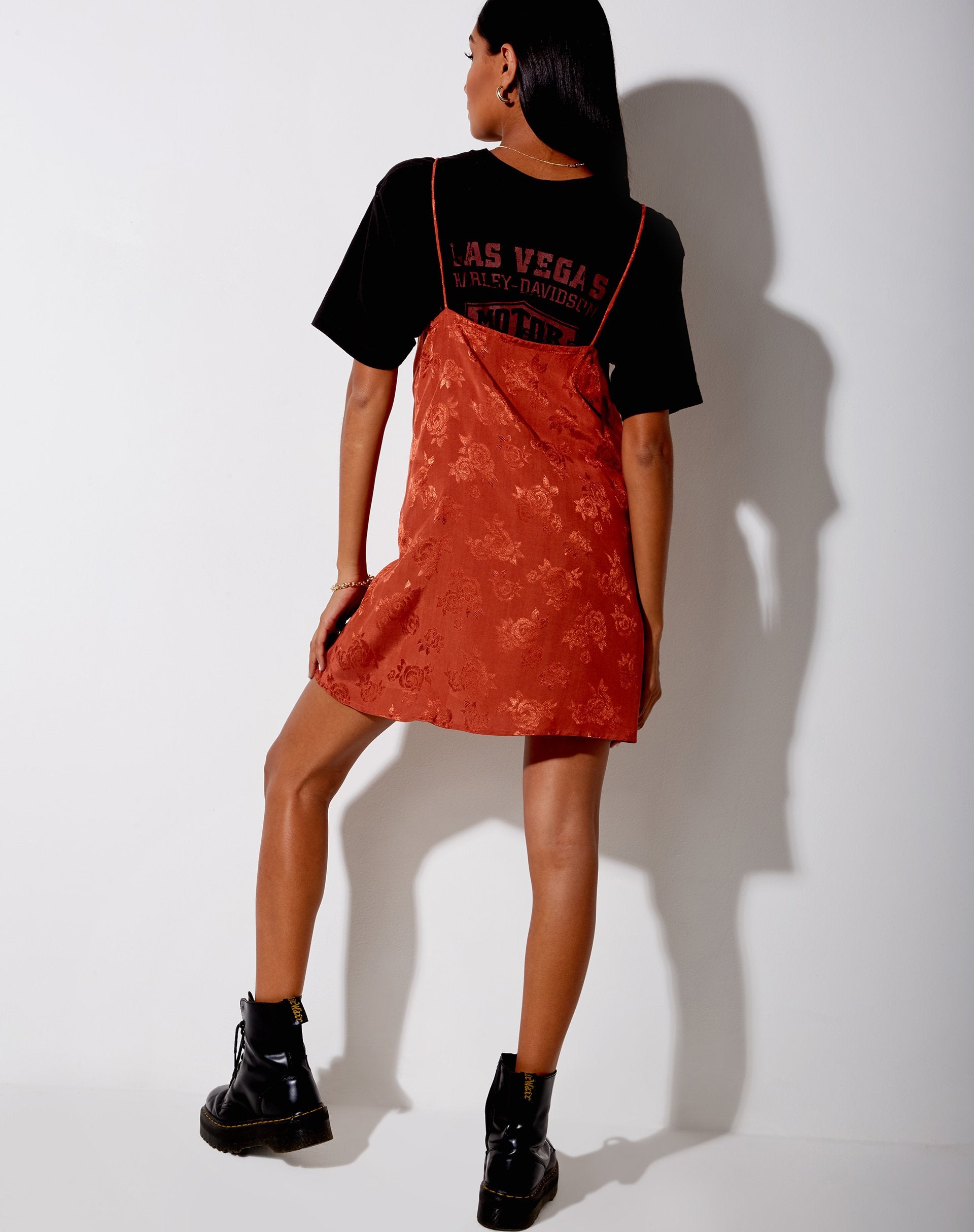 Image de Datista Robe à bretelles en satin rose Cuivre
