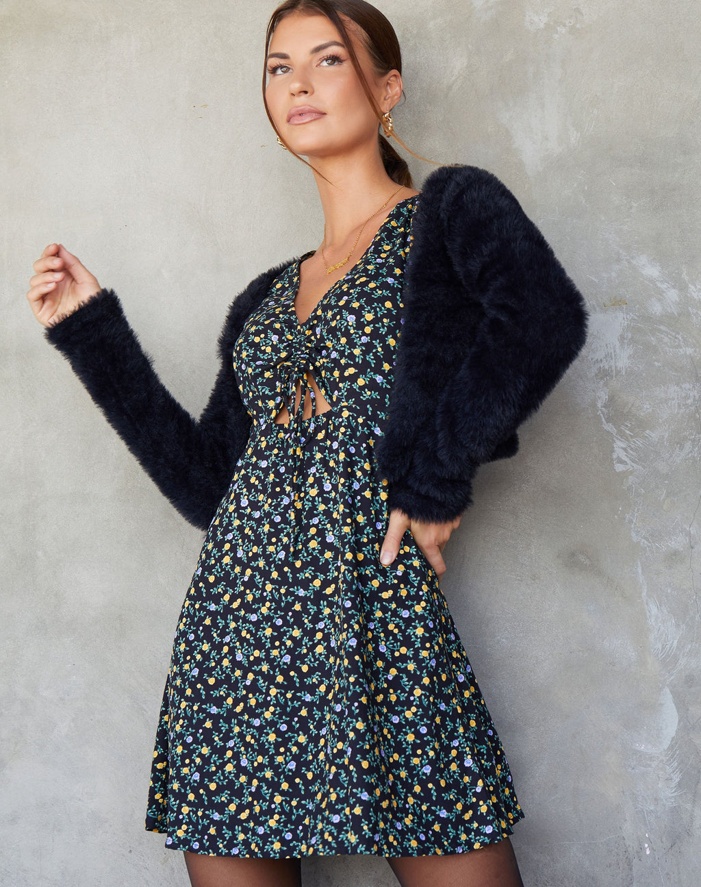 Raela Skater Dress in Flowing Flower Black (robe patineuse à fleurs)