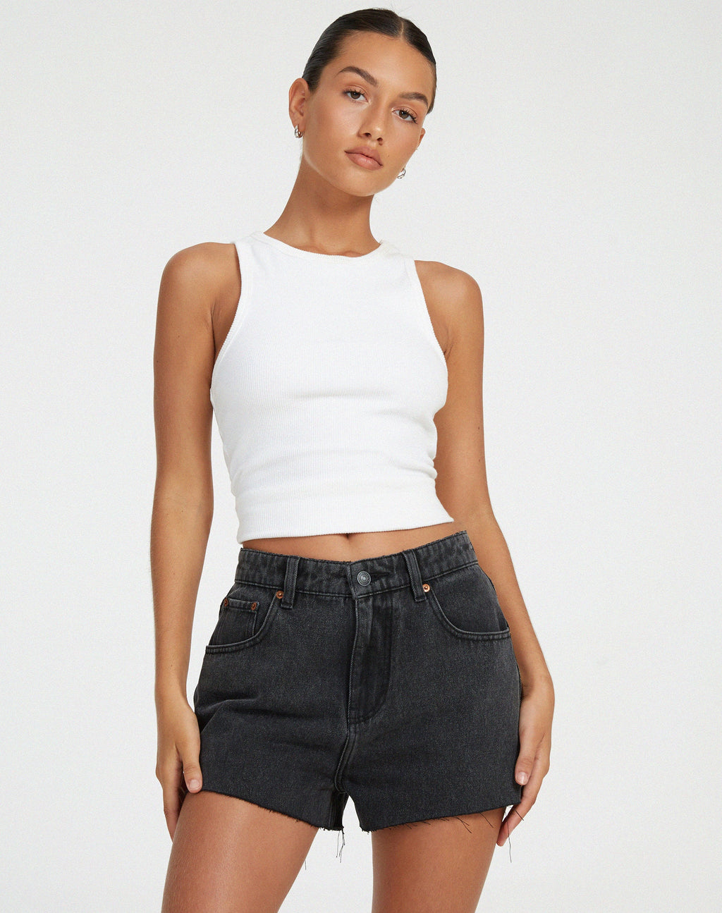 Short en denim noir délavé