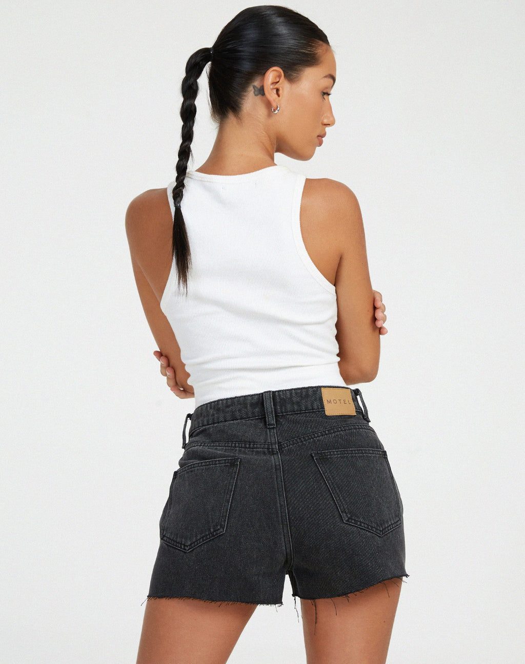 Short en denim noir délavé